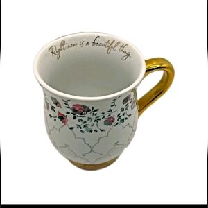 New Hallmark Patina Vie  “Right Now is A Beautiful Thing’’ White Floral Mug